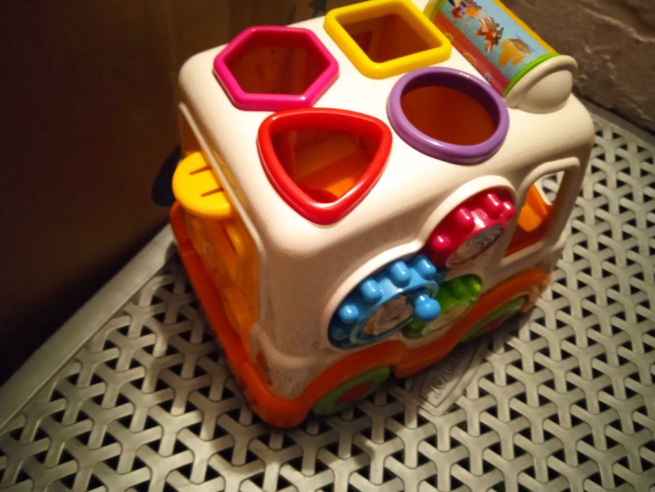 Interaktywne autko dla dziecka