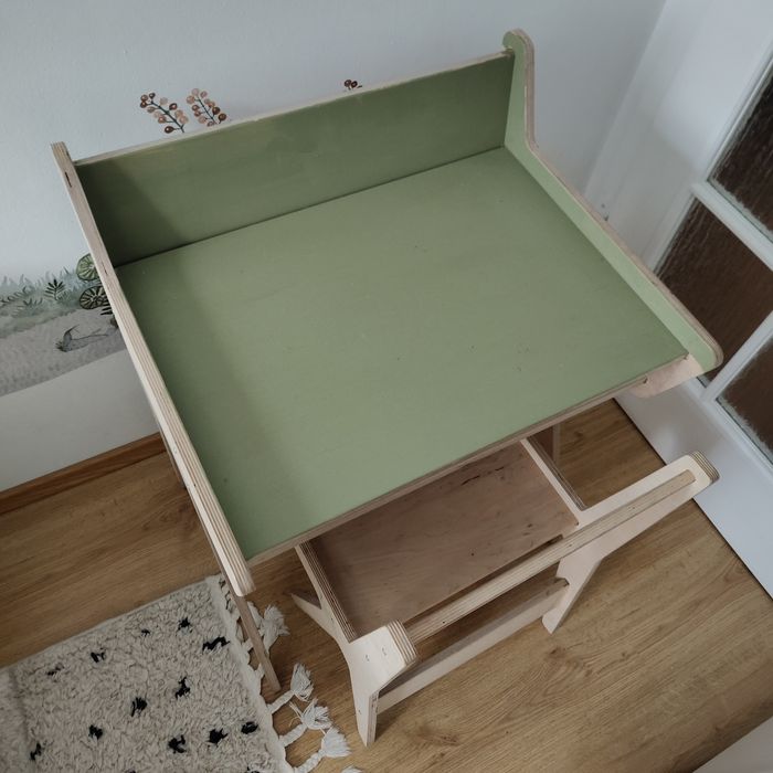 Komplet drewniane biurko plus krzesełko