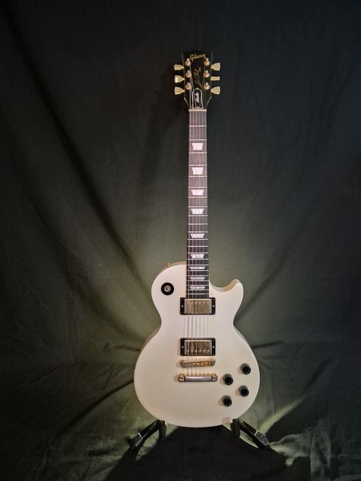Gibson Les Paul Studio ebony fretboard