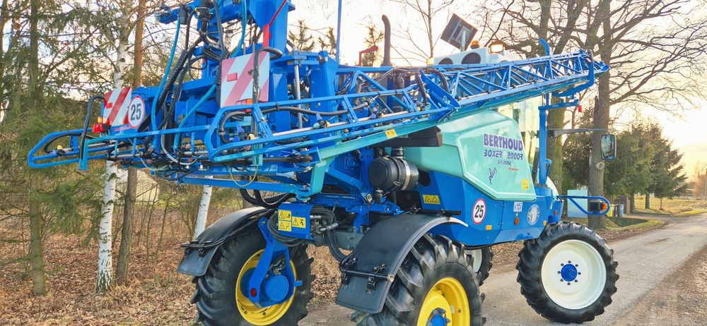 Opryskiwacz Samojezdny Berthoud BoXer 2200l, 24/21m, stan BDB  Okazja!