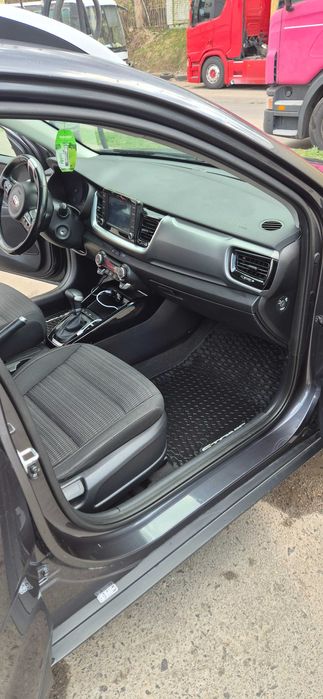 Kia stonic avtomat