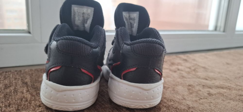 Дитячі кросівки jordan