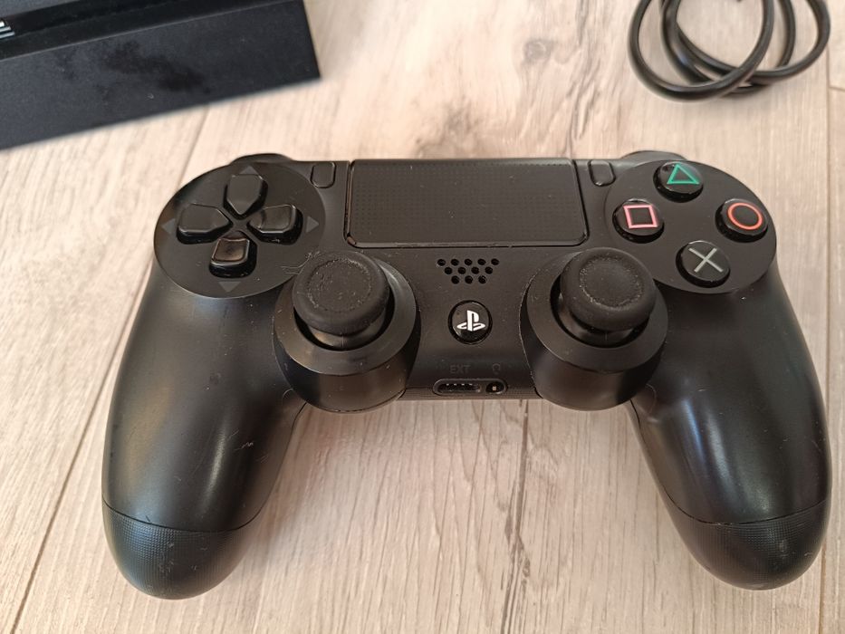 Konsola Ps4 SONY 500GB pad bezprzewodowy 2 gry