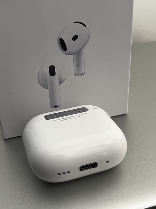 Airpods 4(apple)