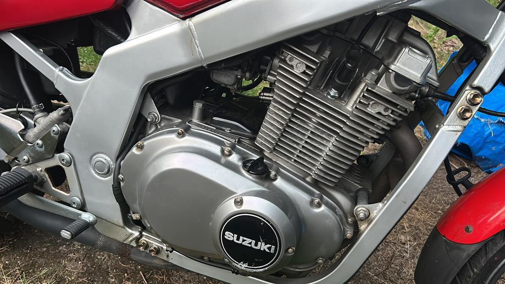 Мото в розібраному стані