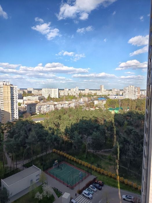 3 кімнатна кв в оренду в ЖК Автограф Р. Мстиславовича 28А