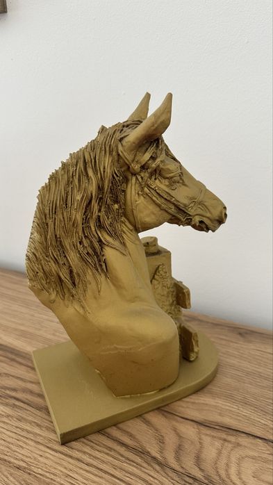 Estatuta busto cavalo
