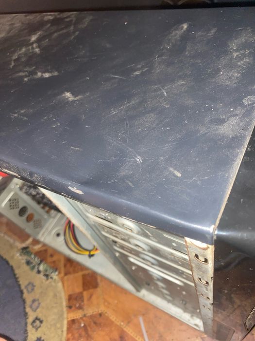 Продаю компьютер срочно.