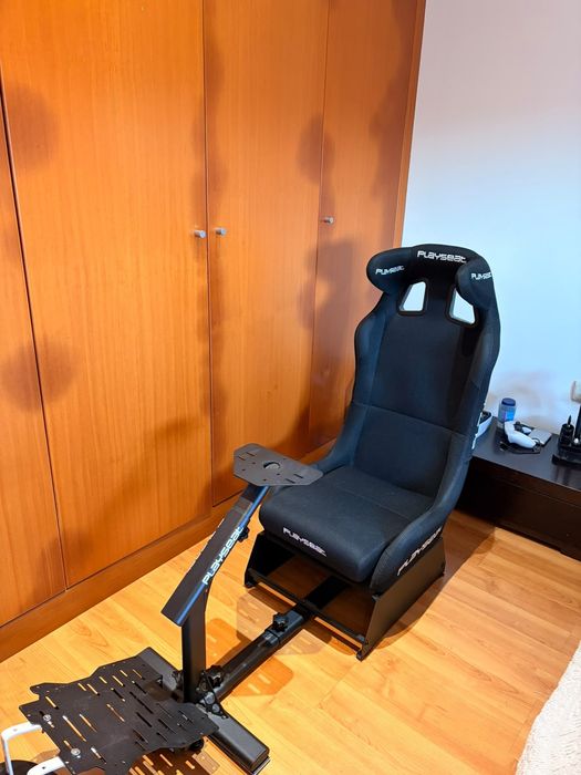 Playseat Evolution Pro
