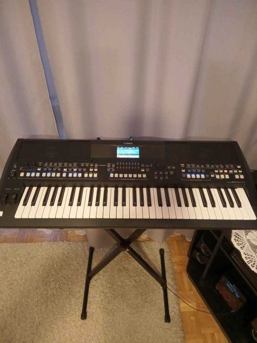 Keyboard Yamaha PSR SX600