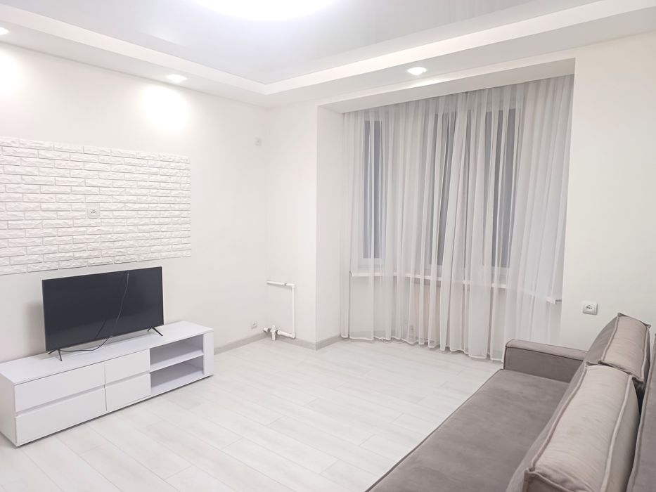 Продам 2 кв по Сертификату,VIP класса АО сталинка пр-ктСвободы 55000$