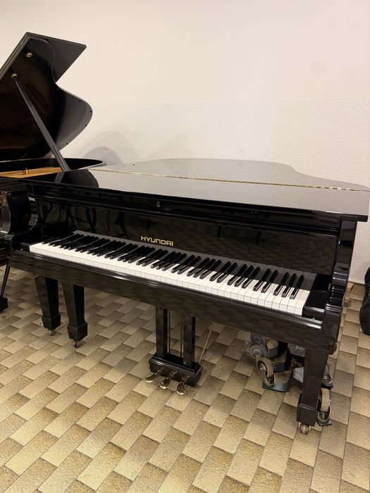 Piano de Cauda Hyundai G82