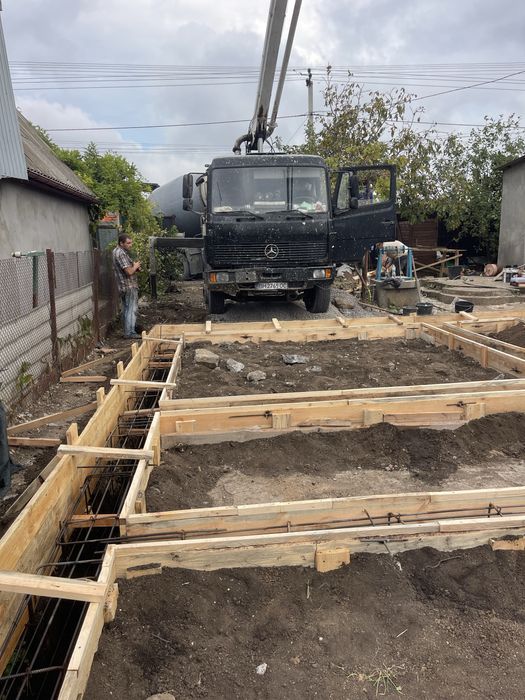 Заливка фундамента в Киеве