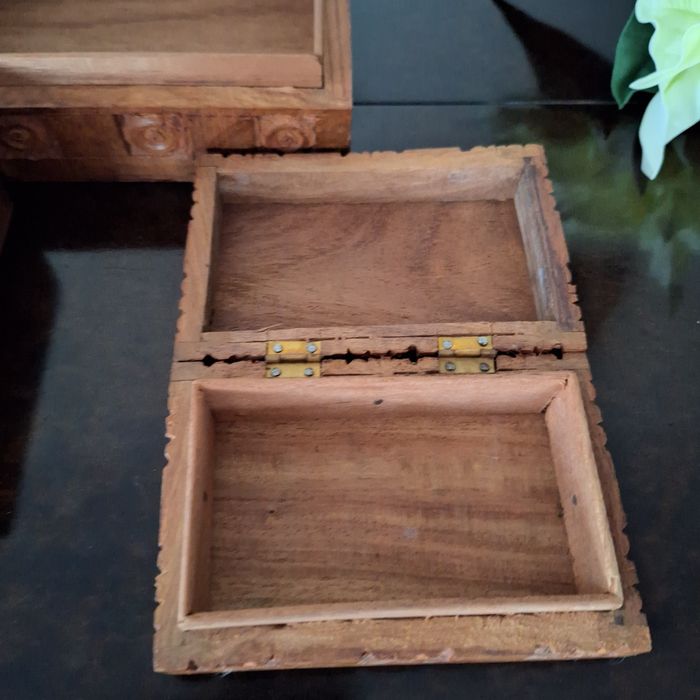 Trzy drewniane duńskie szkatułki