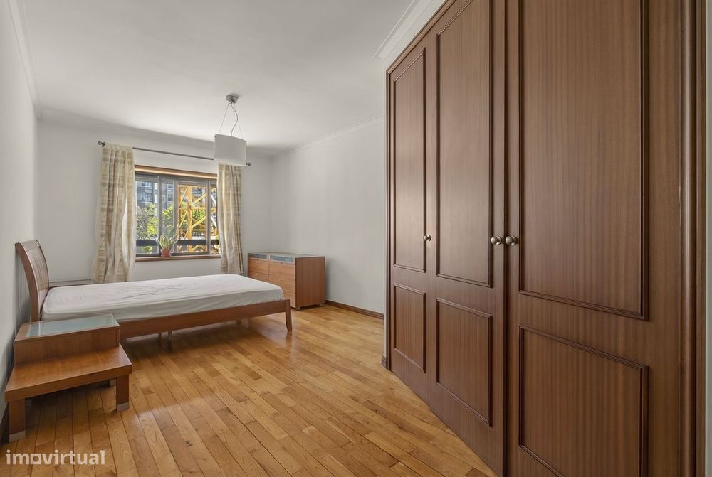 Exclusivo Apartamento T5 com 200 m²  Centro de Mafamude, V.N. Gaia