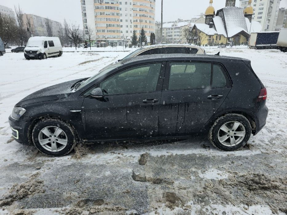 Volkswagen e-Golf 2014