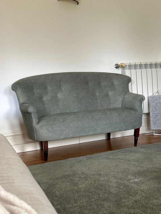 sofá senhorinha restaurado em pele pêssego