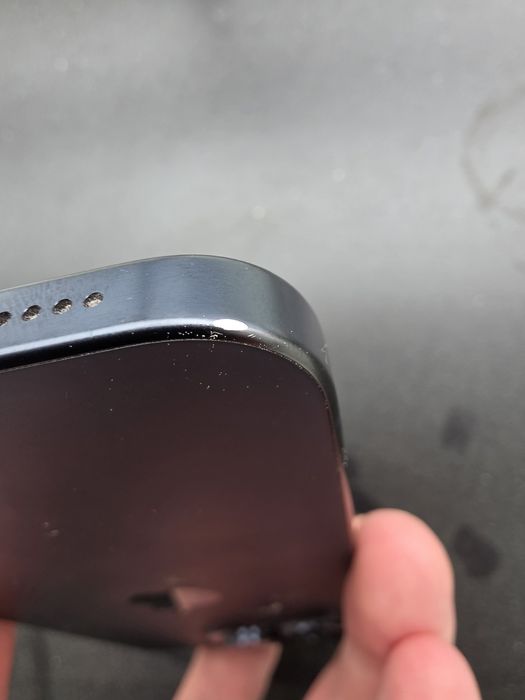 Iphone 15 PRO + Apple Watch  SE2