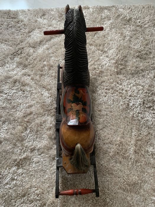 Cavalo de baloiço brinquedo de criança ano de 1920