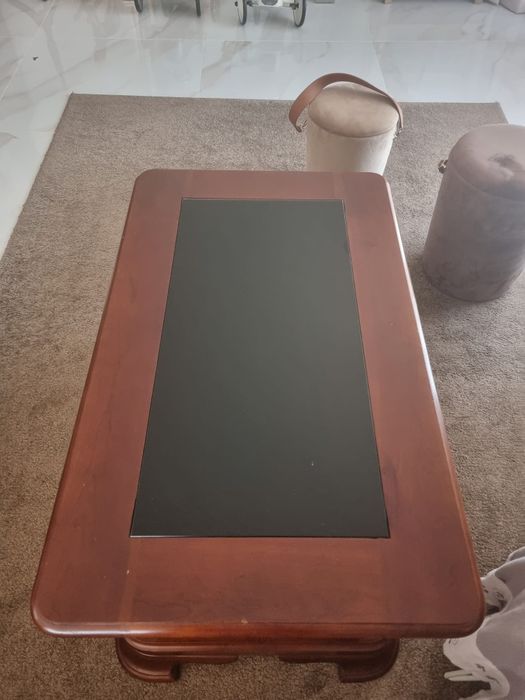 Mesa em mogno de sala