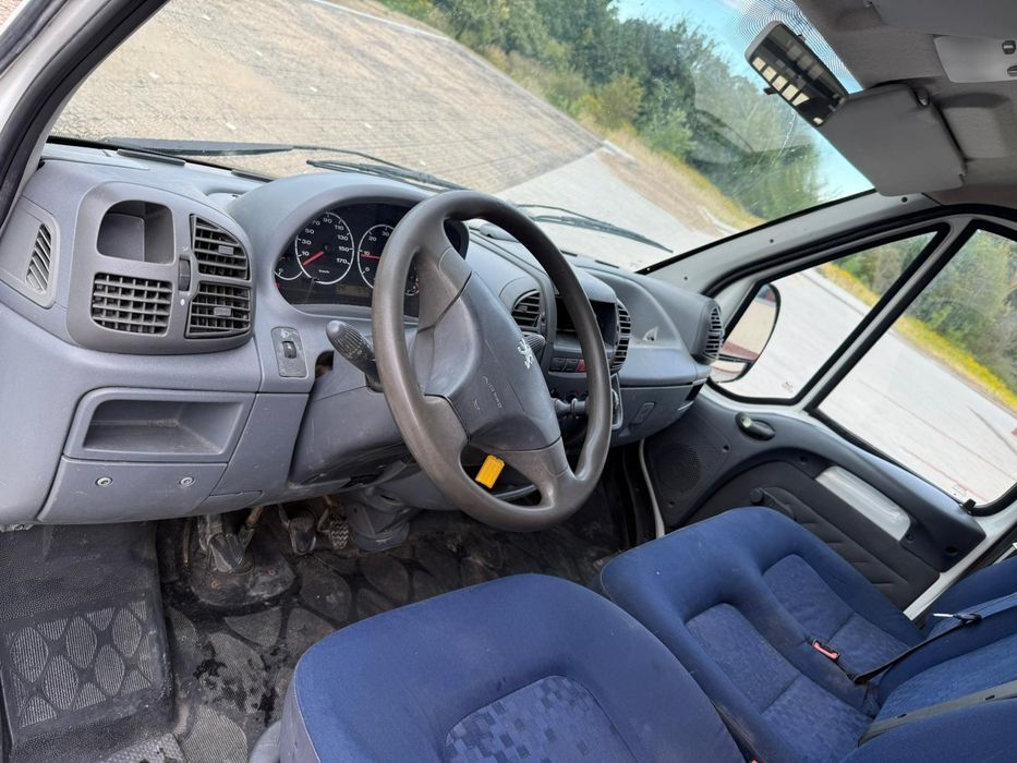 Sprzedam peugoet boxer 2.2.2005r