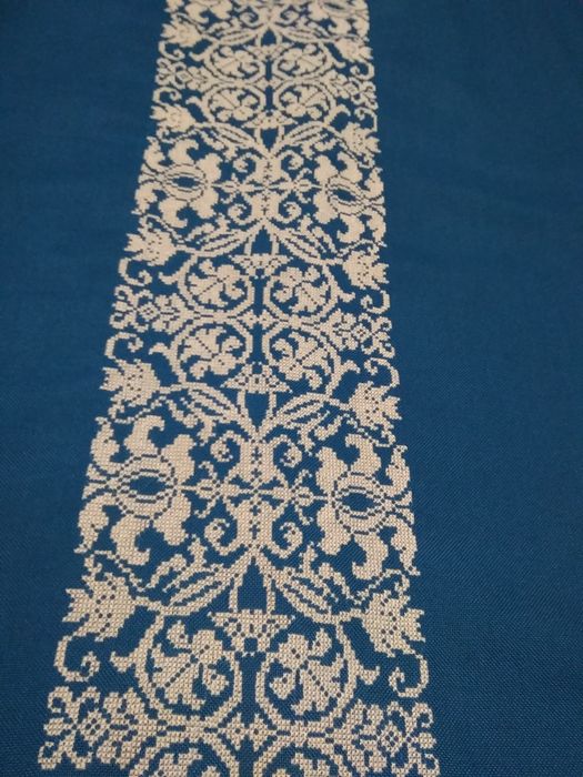 Вишите плаття...