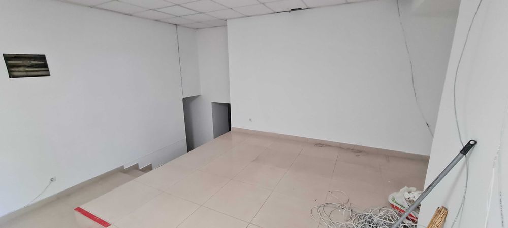 Продаж цокольного приміщення 416 кв.м, Соборна/Вадима Благовістного