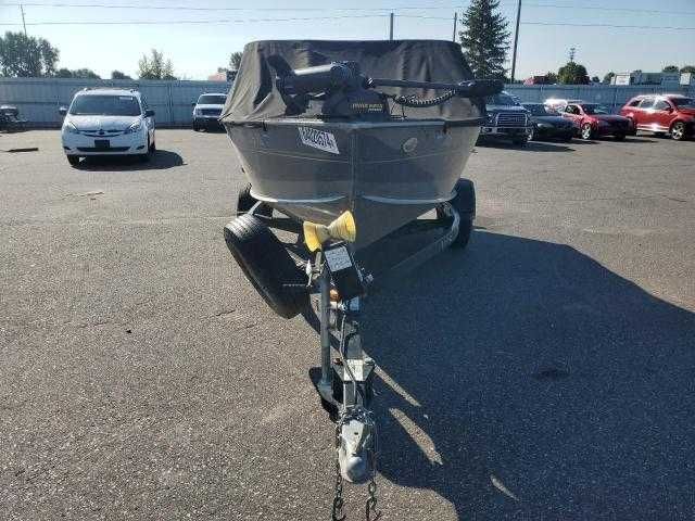 2016 Lund 1775 Impact Sport 5.4m куплений на компанію