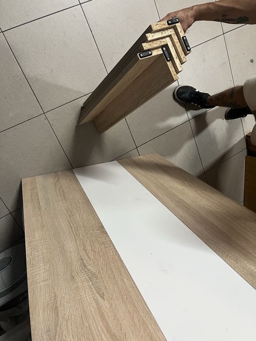 Vendo mesa para 6 pessoas sem cadeiras, como nova nunca usada
