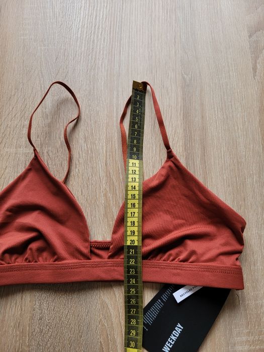 S 36 Weekday soul soft triangle bralette biustonosz damski stanik 
Now