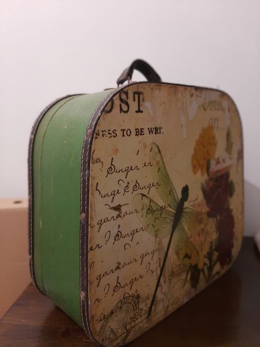 Mala pega em  couro vintage caixa