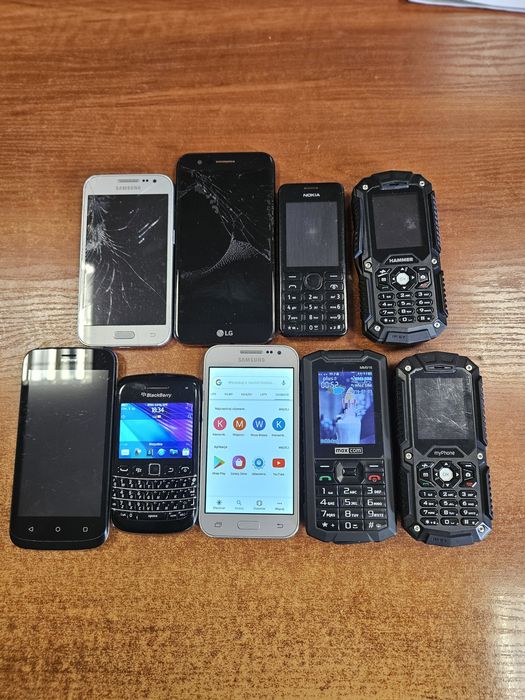 Telefony komórkowe 9szt plus 2 gratis