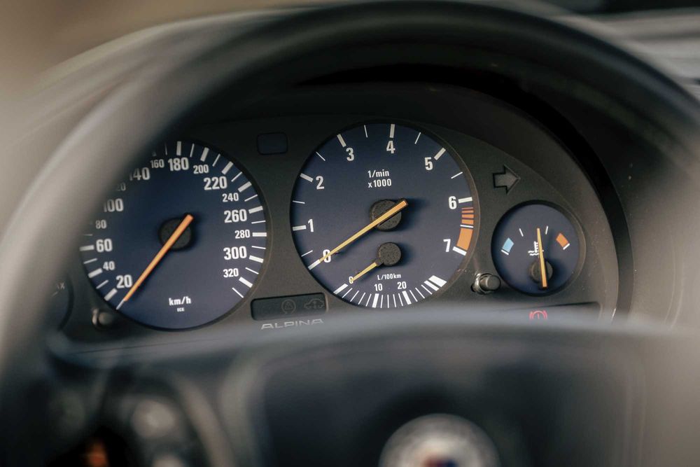 BMW ALPINA B12 5,7 E38