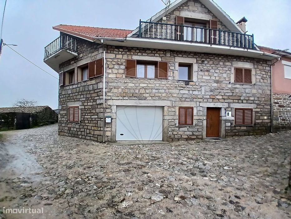 Moradia T6 para venda — Antas E Ourozinho, Viseu