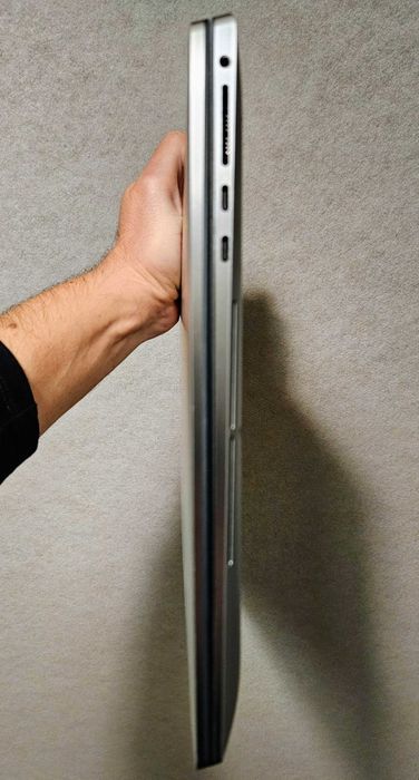 Dell XPS 17 - Core i7 - 64 GB - GeForce RTX 3050 - 17" UHD Touch64751447931778124