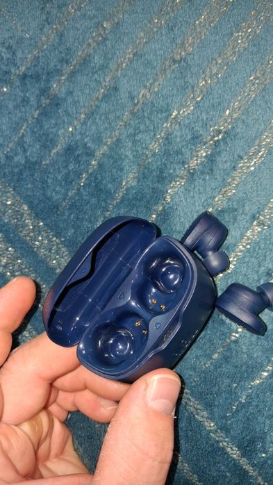 JBL Tune Buds BD Stan