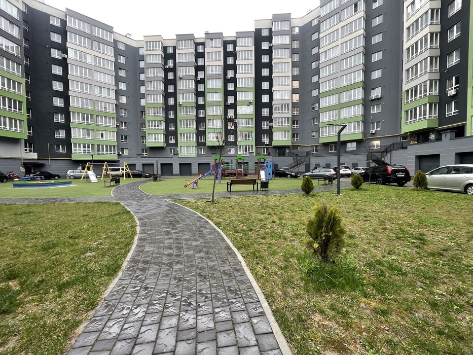Продаж три кімнатноі квартири біля озера ЖК Міленіу Єоселя Сертифікат