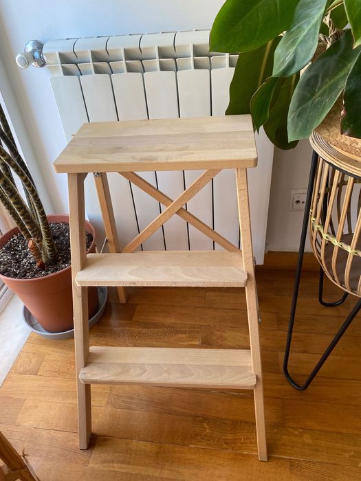Escadote madeira Ikea