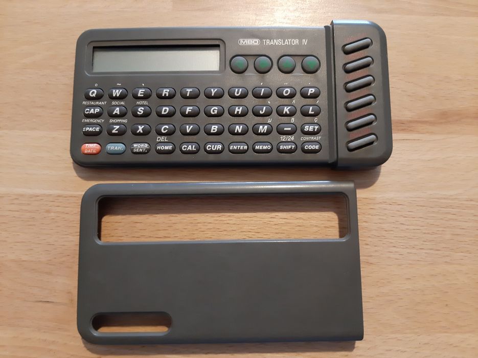 Stary tłumacz 6 językowy (w tym j. polski).