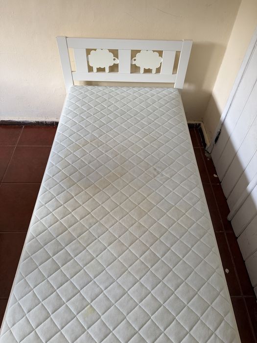 Cama infantil + estrado + colchao