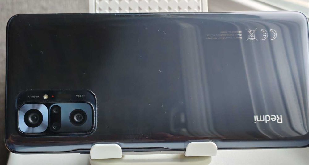 Продаю Redmi Note 10 Pro- мощный и стильный смартфон