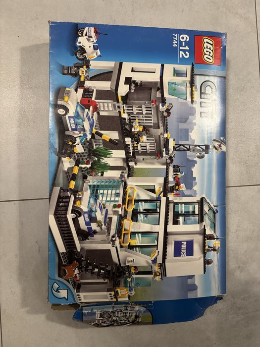 Lego City Komisariat Policji 7744