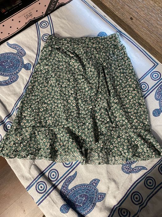 Літня легка спідниця