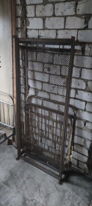 Кровать железная,диван, матрас, перина