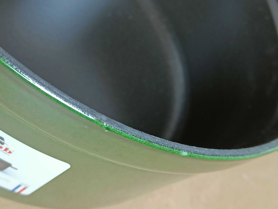 Garnek żeliwny z pokrywką STAUB La Cocotte zielony - OUTLET