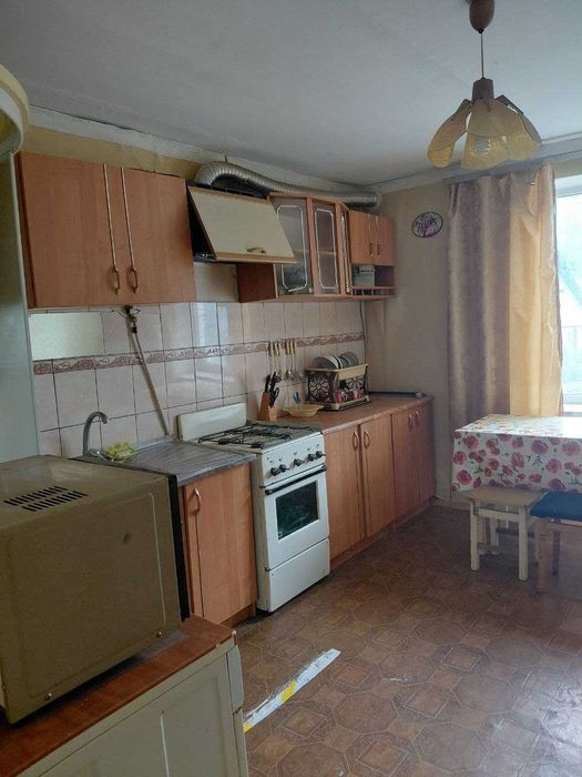 Продаж 1-кімної квартири 38,2 м² у м. Збараж (з меблями).