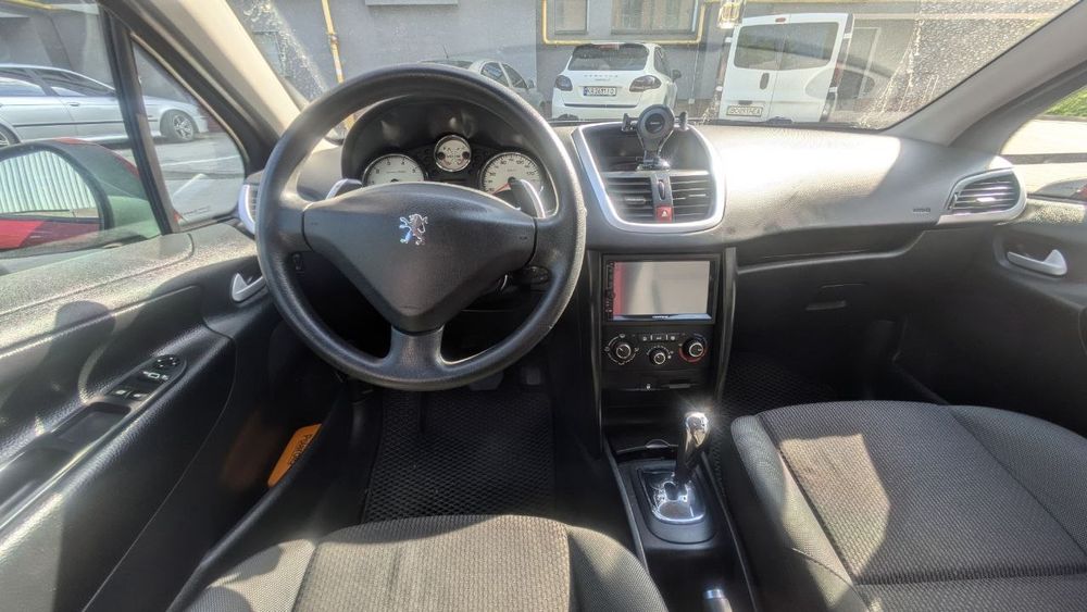 Продам Peugeot 207