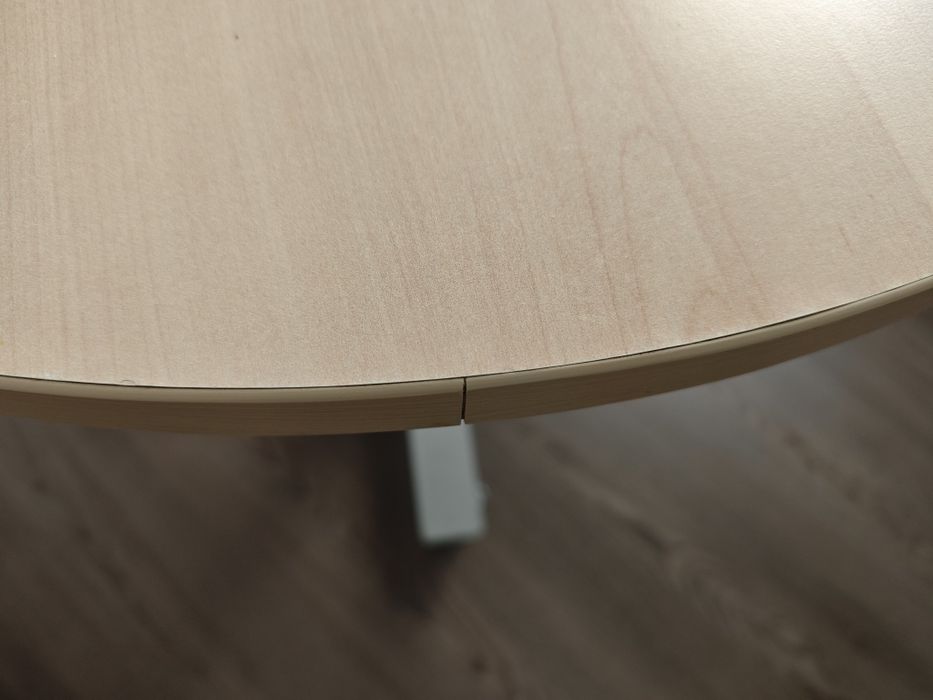 Stół okrągły średnica 80 cm wys. 72 z kółkami