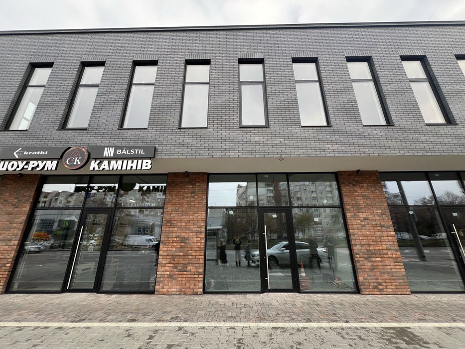 Оренда комерційного приміщення в ТЦ Журавель