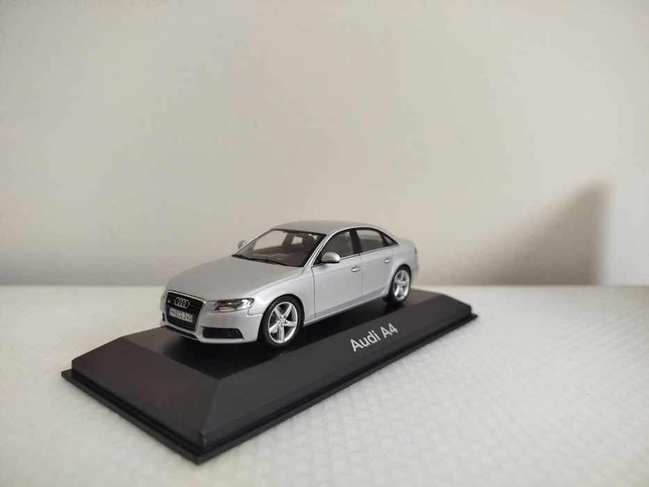 Miniatura Audi A4 Nova 1/43